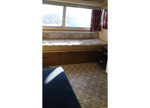 gallery image of VAN 01 Searate bedroom (Trail light)