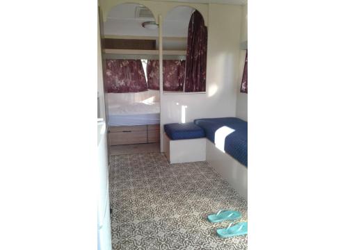 gallery image of VAN 01 Searate bedroom (Trail light)